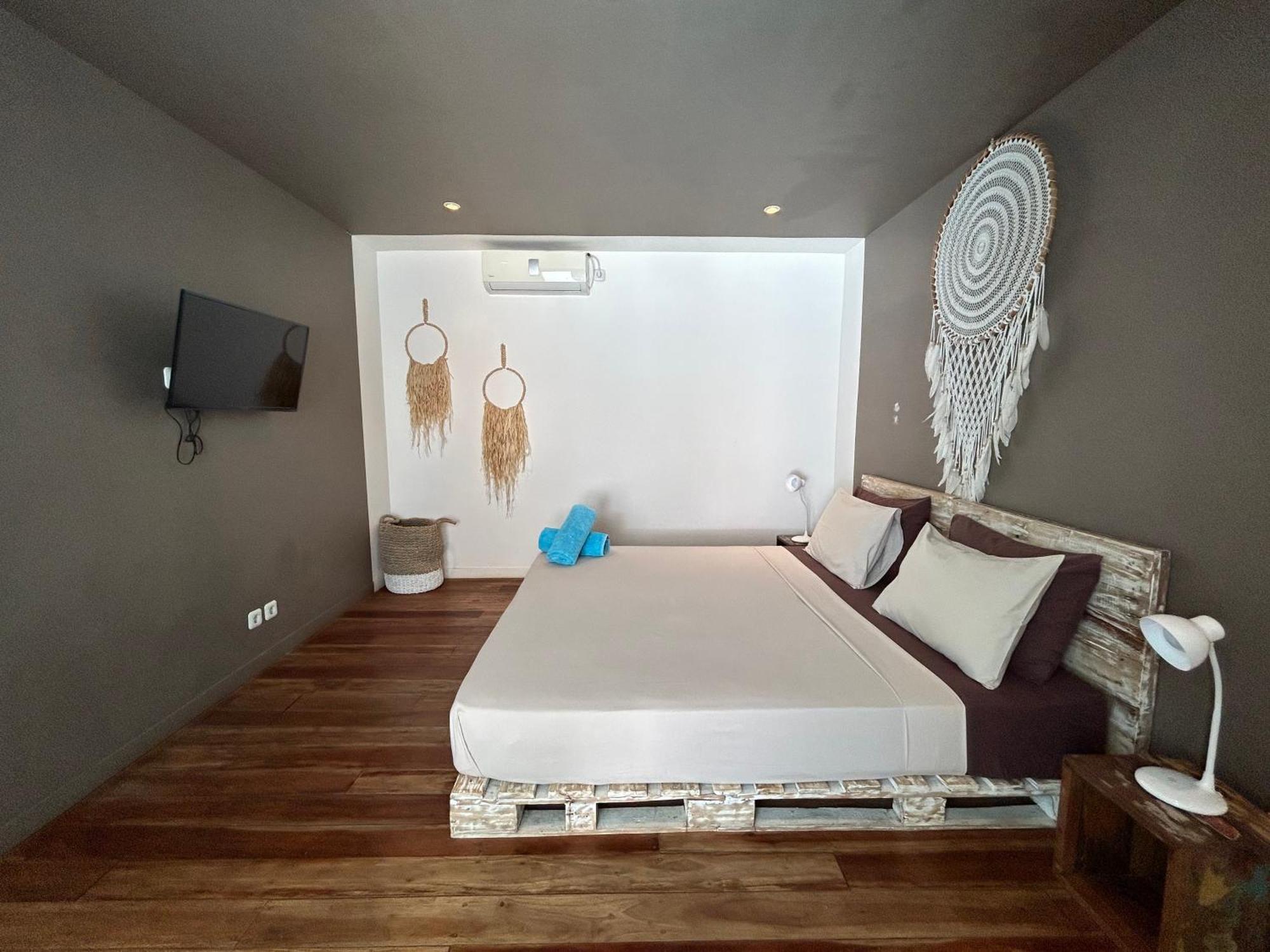 Meno Suites Gili Meno Bagian luar foto